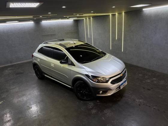 CHEVROLET ONIX 1.4 MPFI ACTIV 8V FLEX 4P AUTOMÁTICO